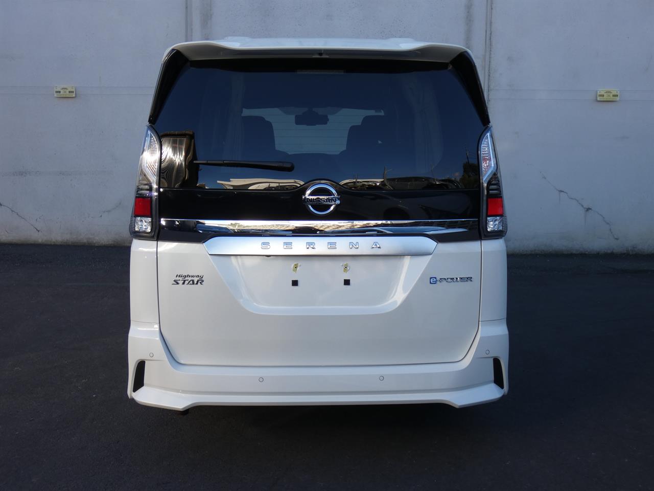 2019 Nissan SERENA thumbnail
