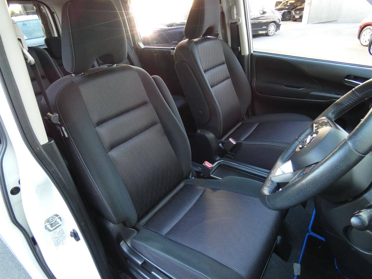 2019 Nissan SERENA thumbnail