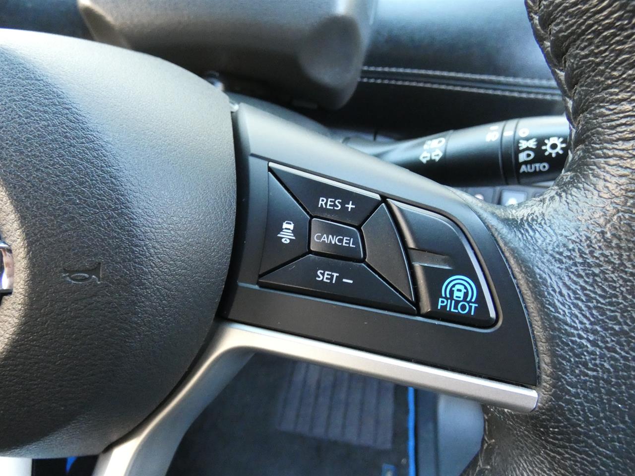 2019 Nissan SERENA thumbnail