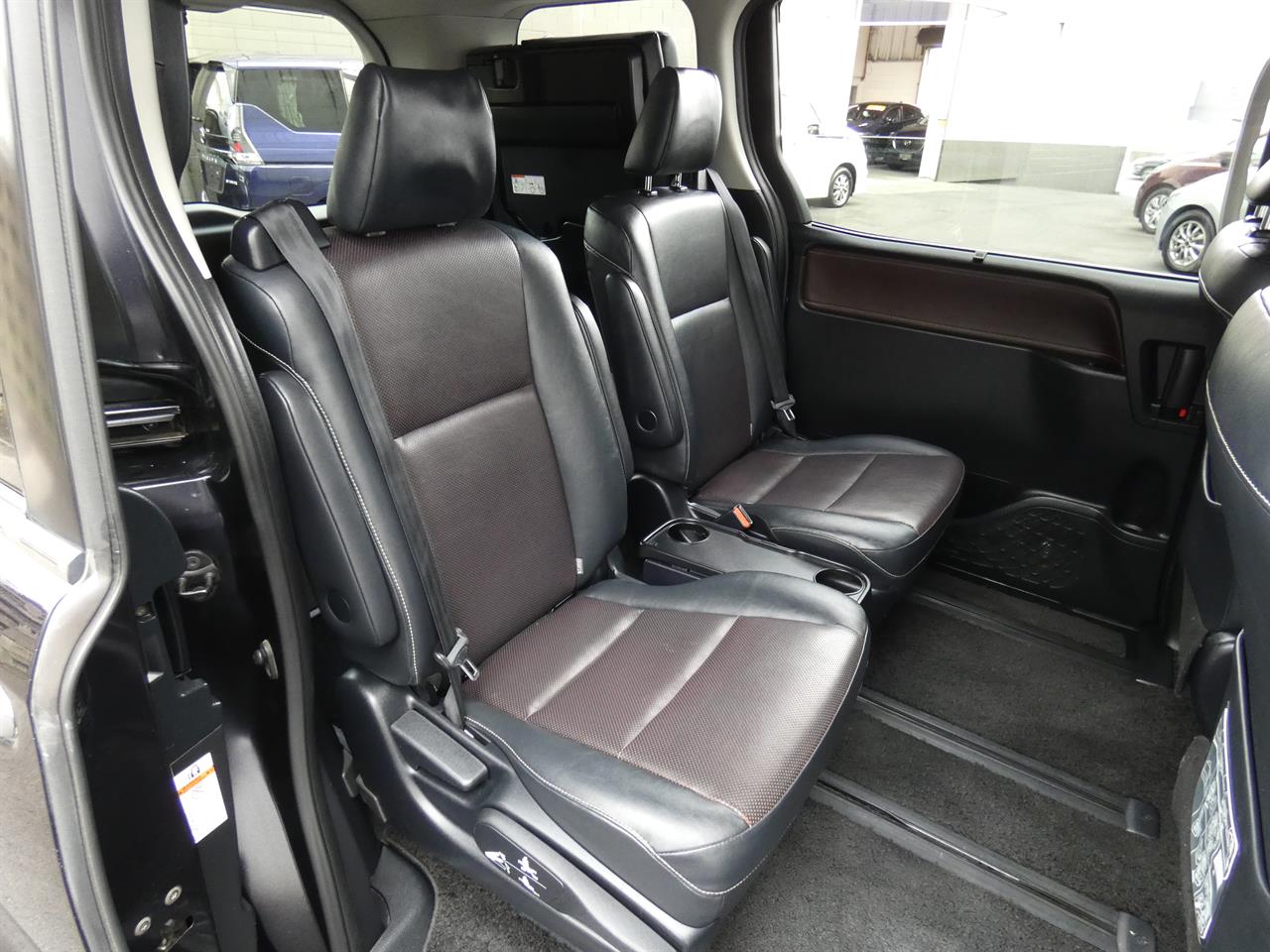 2015 Toyota Esquire thumbnail