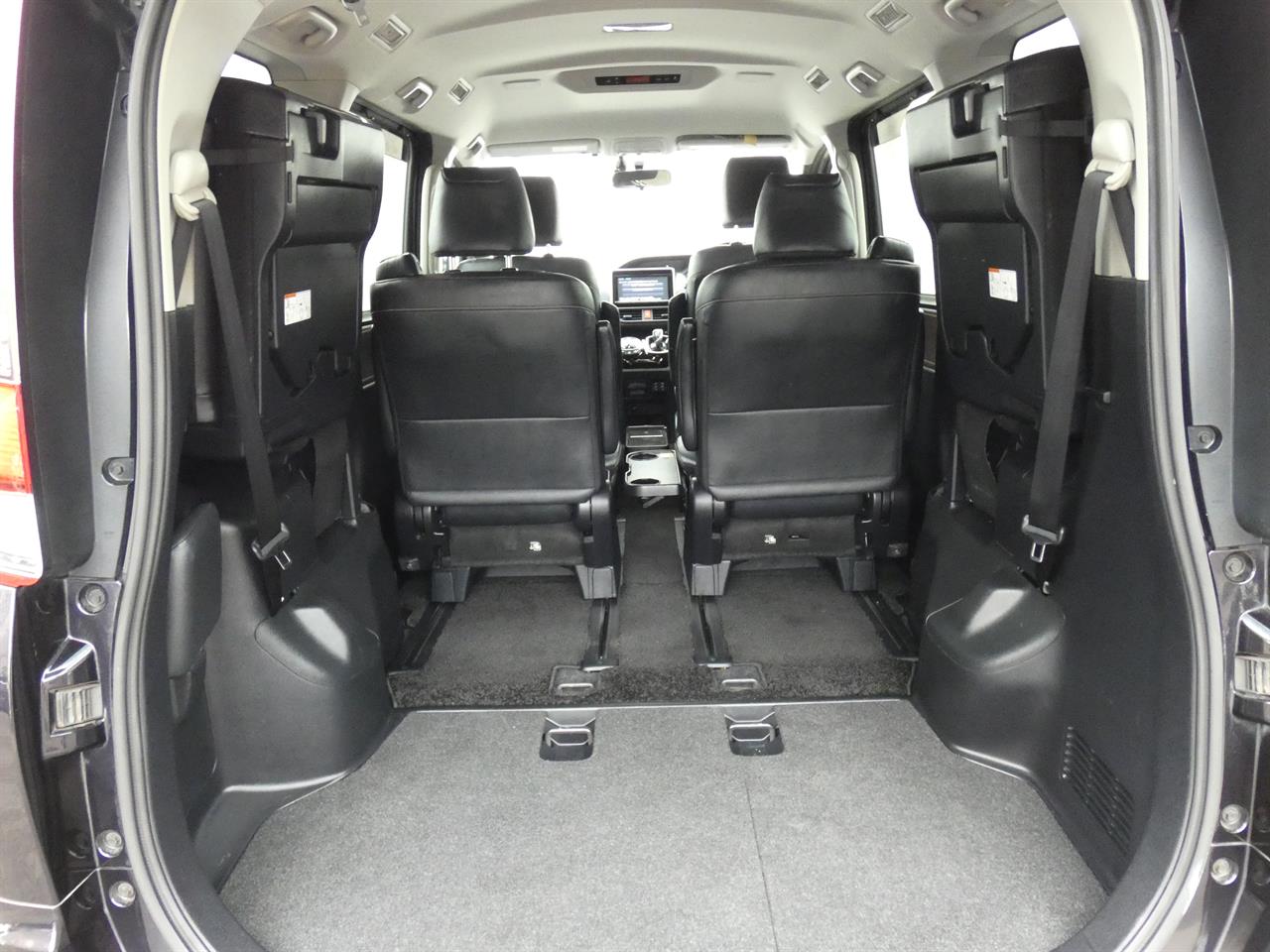 2015 Toyota Esquire thumbnail