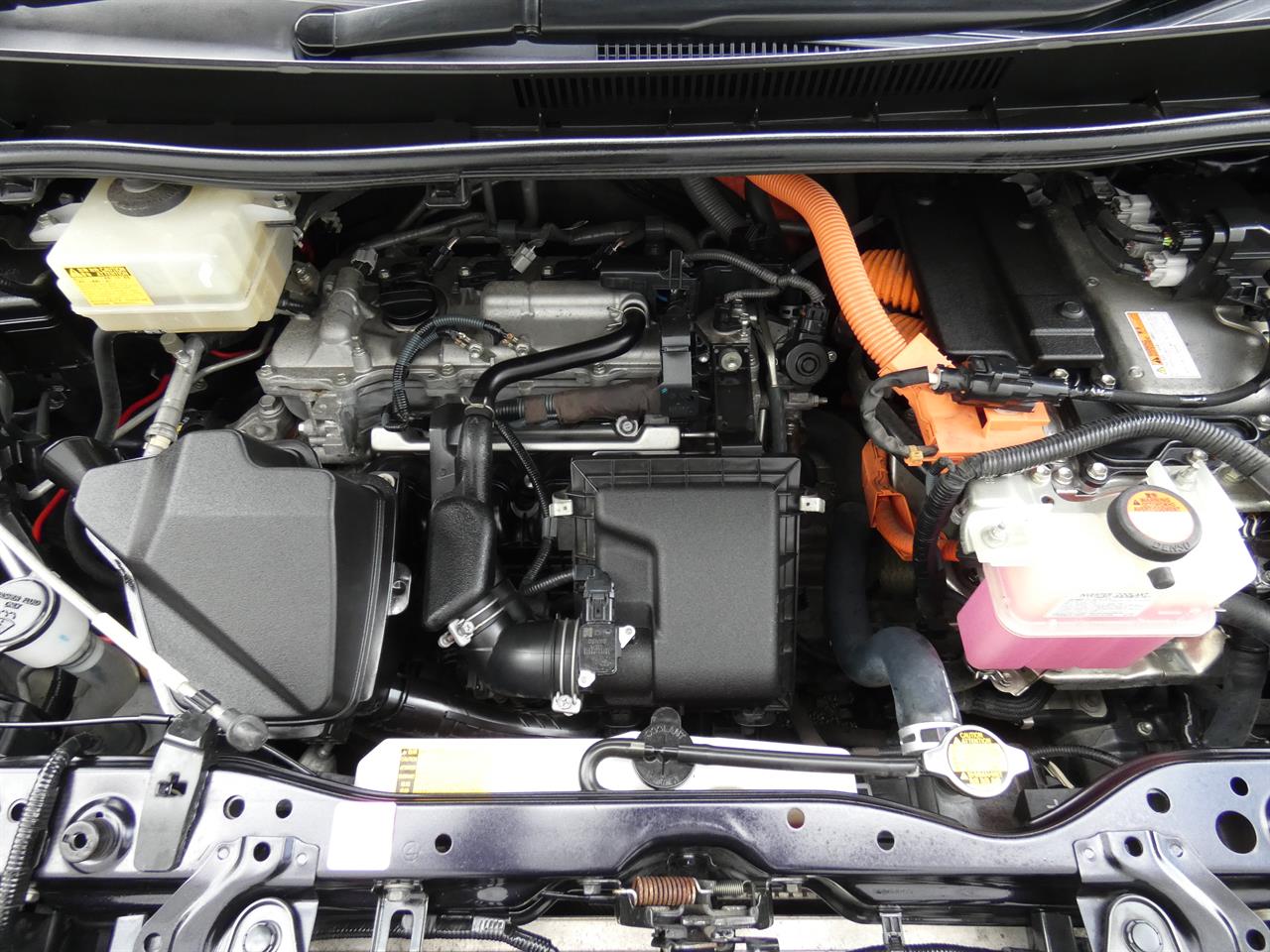 2015 Toyota Esquire thumbnail