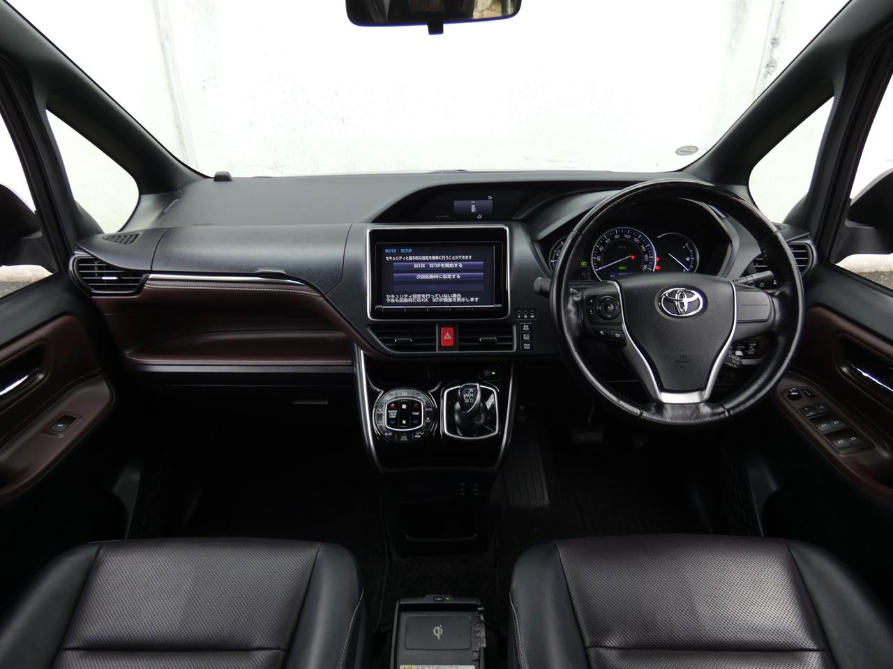 2015 Toyota Esquire thumbnail