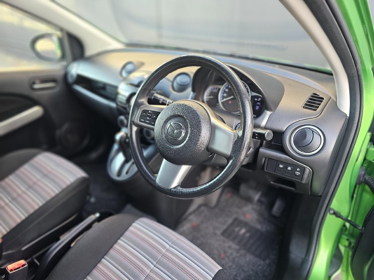 2013 Mazda Demio thumbnail