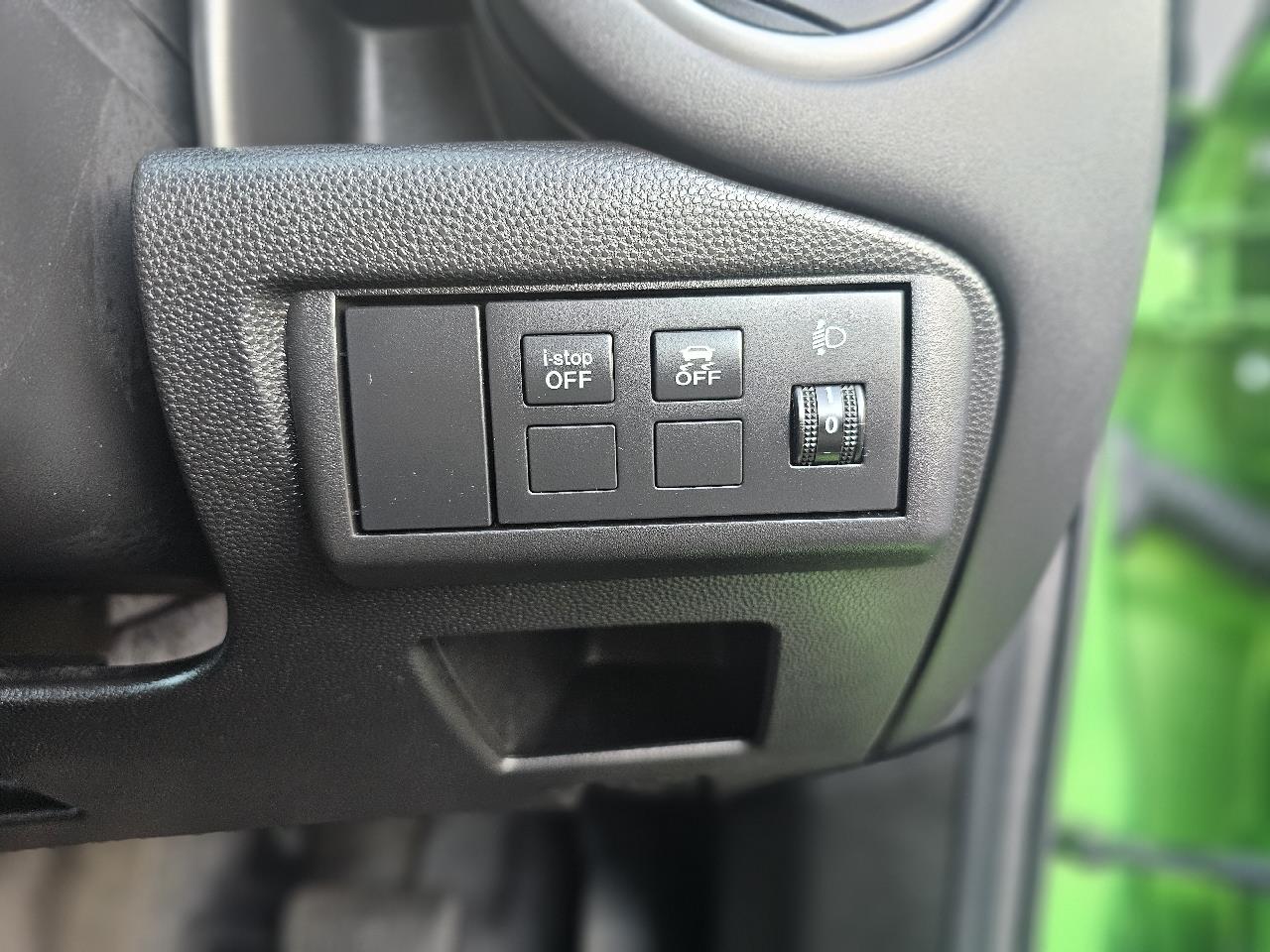 2013 Mazda Demio thumbnail