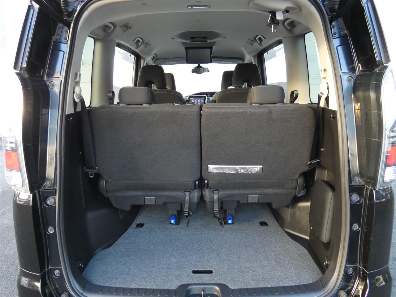 2019 Nissan SERENA thumbnail