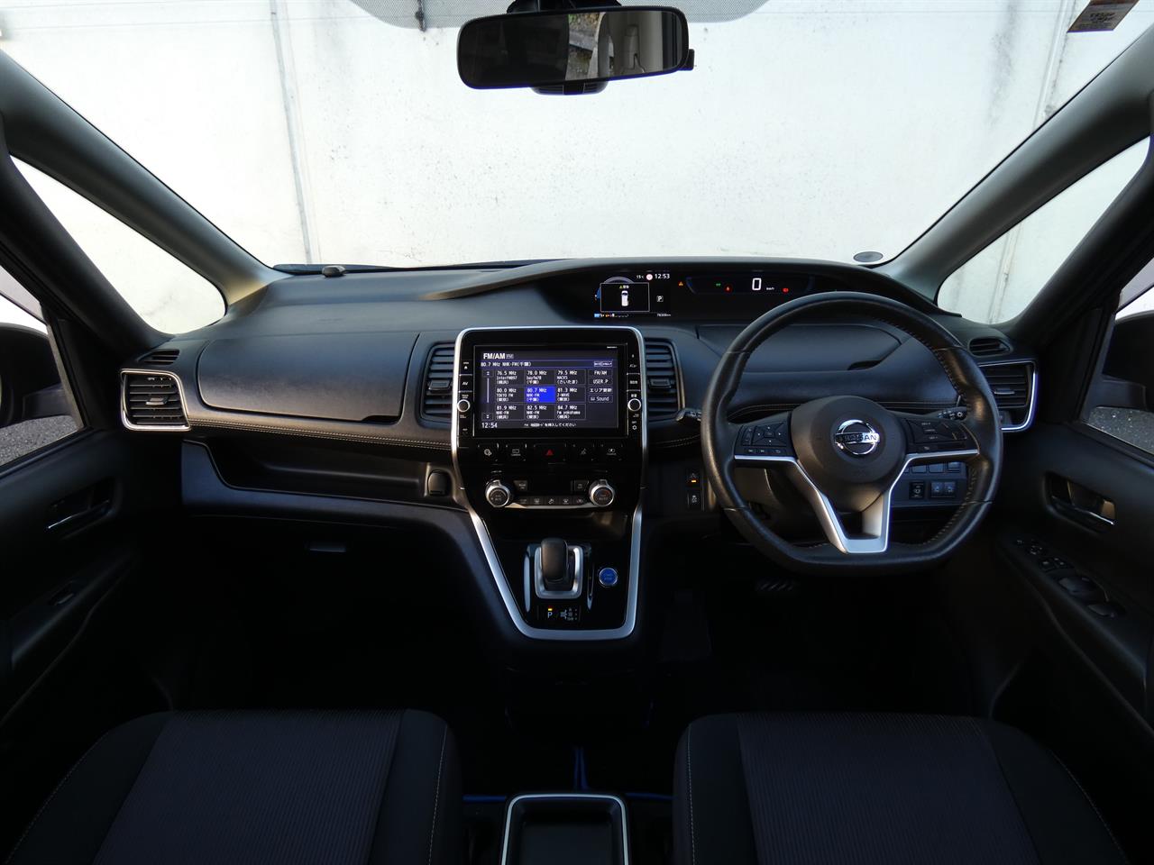 2019 Nissan SERENA thumbnail