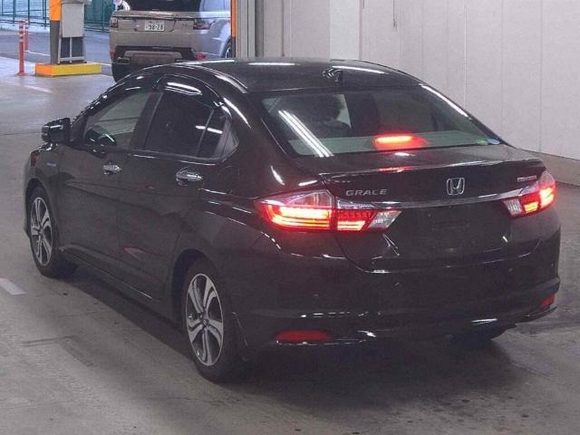 2015 Honda Grace thumbnail