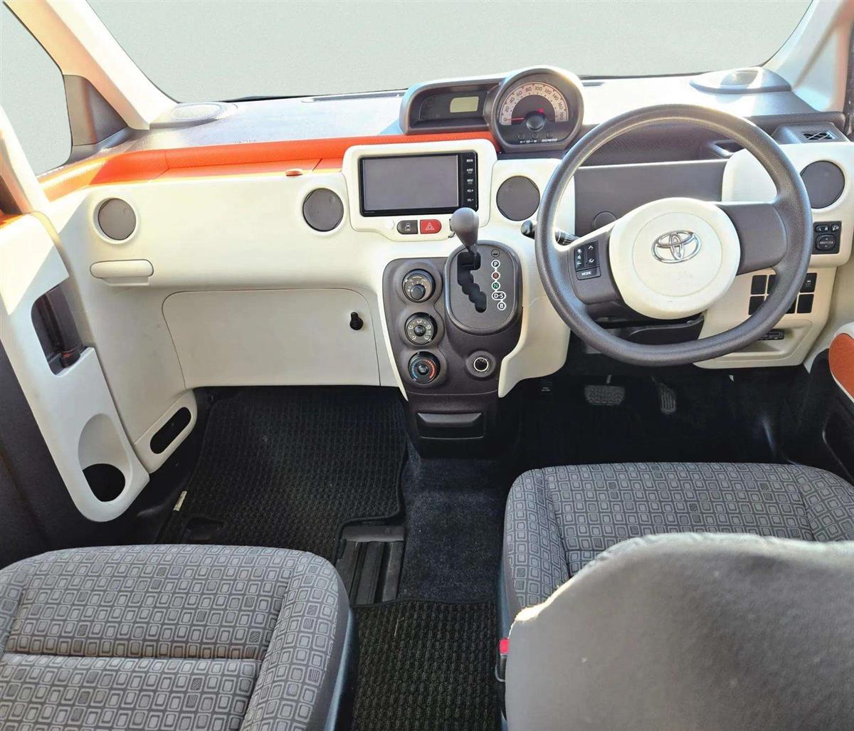 2014 Toyota Porte thumbnail