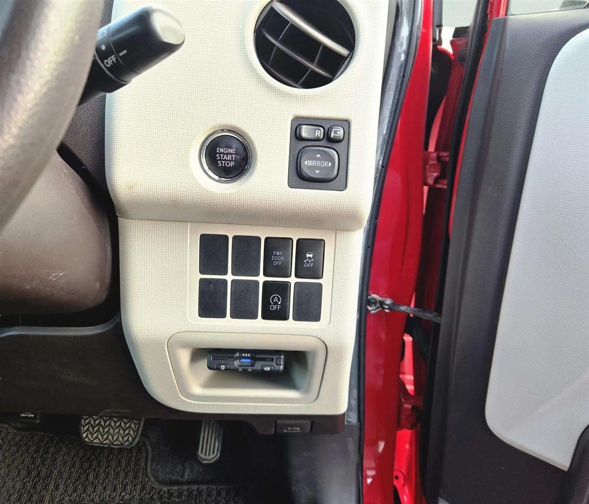 2014 Toyota Porte thumbnail