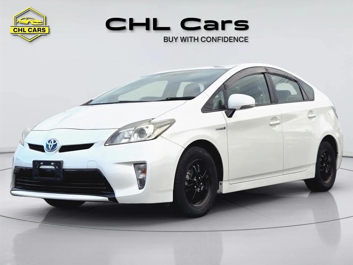 2014 Toyota Prius thumbnail