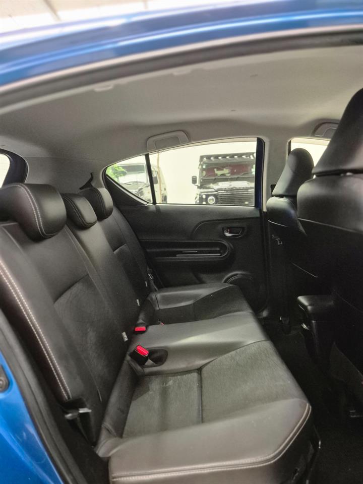 2014 Toyota Aqua thumbnail