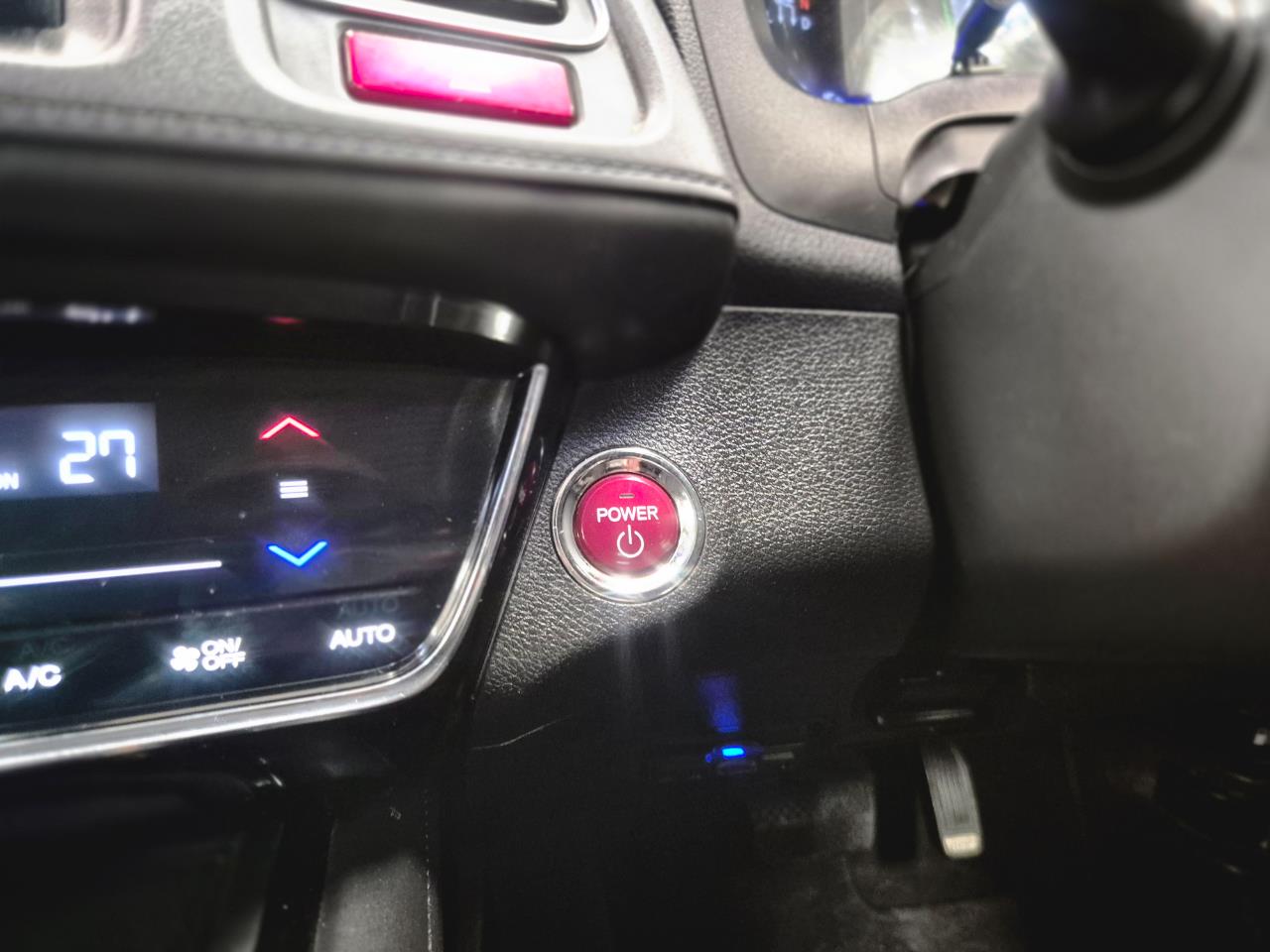 2015 Honda Vezel thumbnail