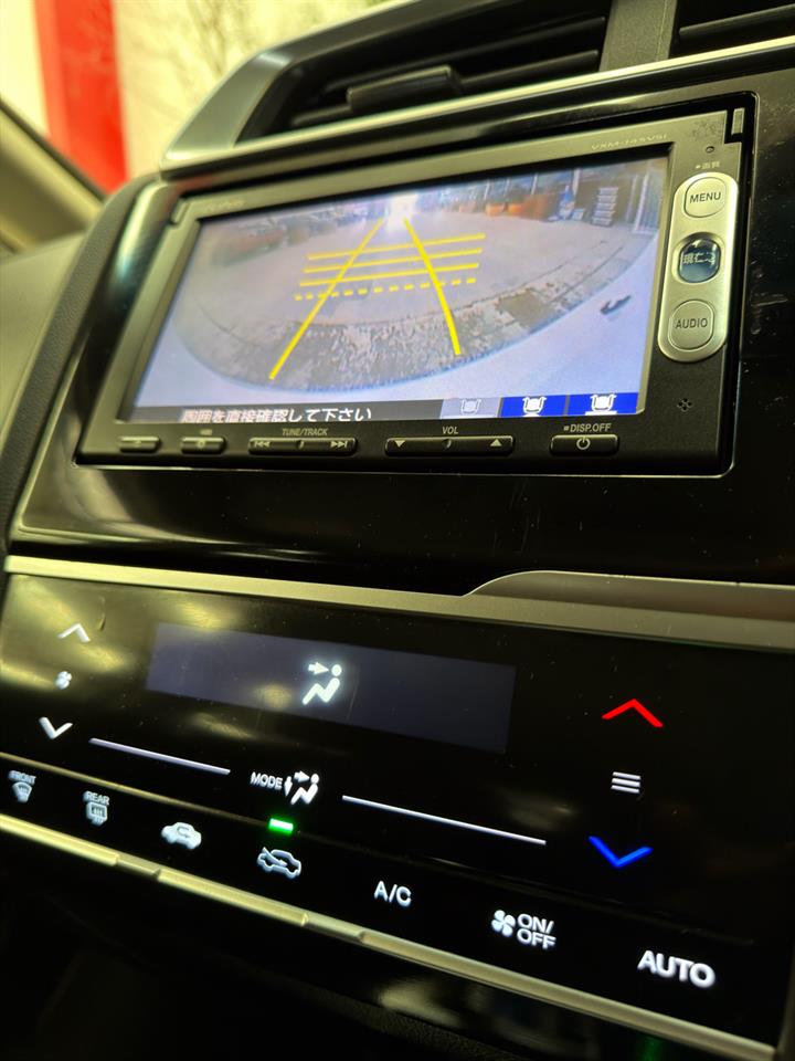 2014 Honda FIT thumbnail