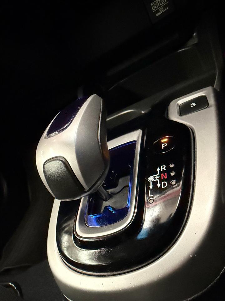 2014 Honda FIT thumbnail