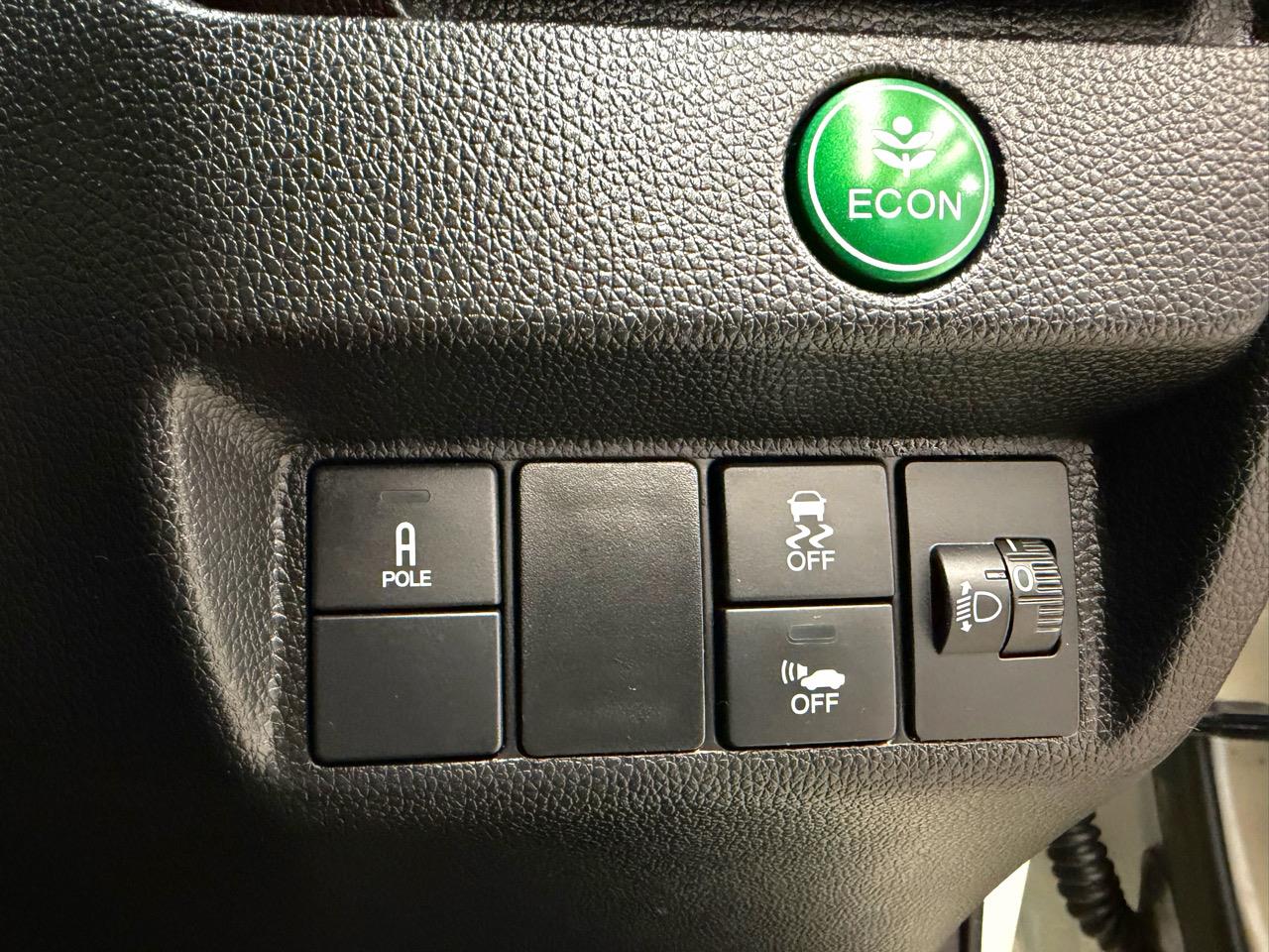 2014 Honda FIT thumbnail
