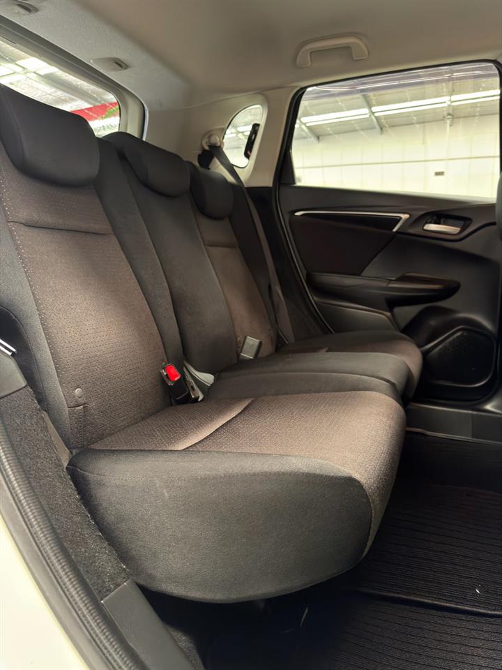 2014 Honda FIT thumbnail