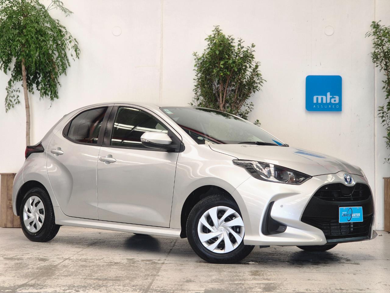 2022 Toyota Yaris thumbnail