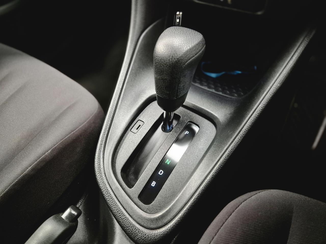 2022 Toyota Yaris thumbnail