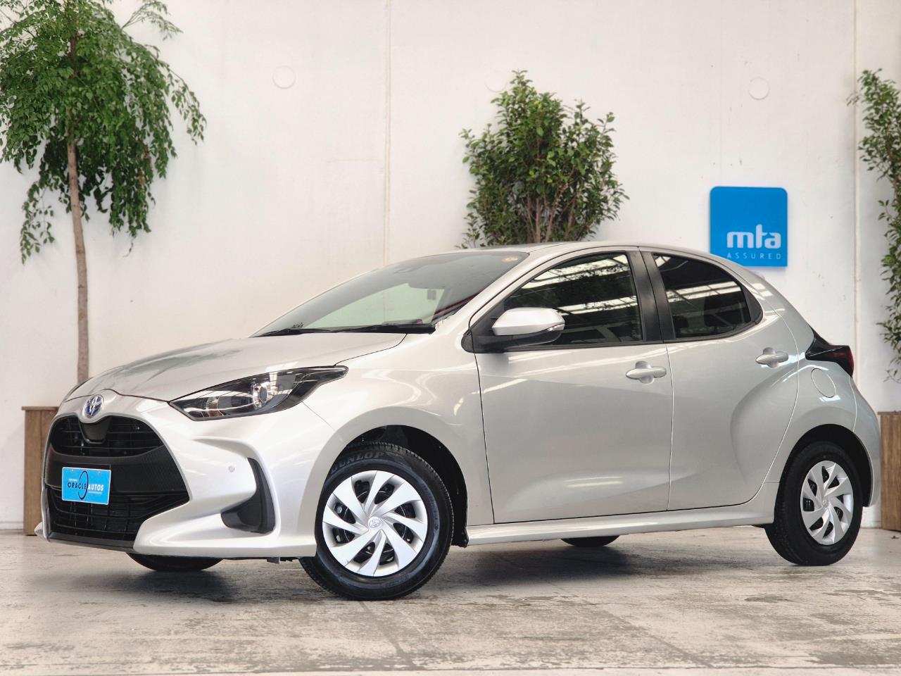 2022 Toyota Yaris thumbnail