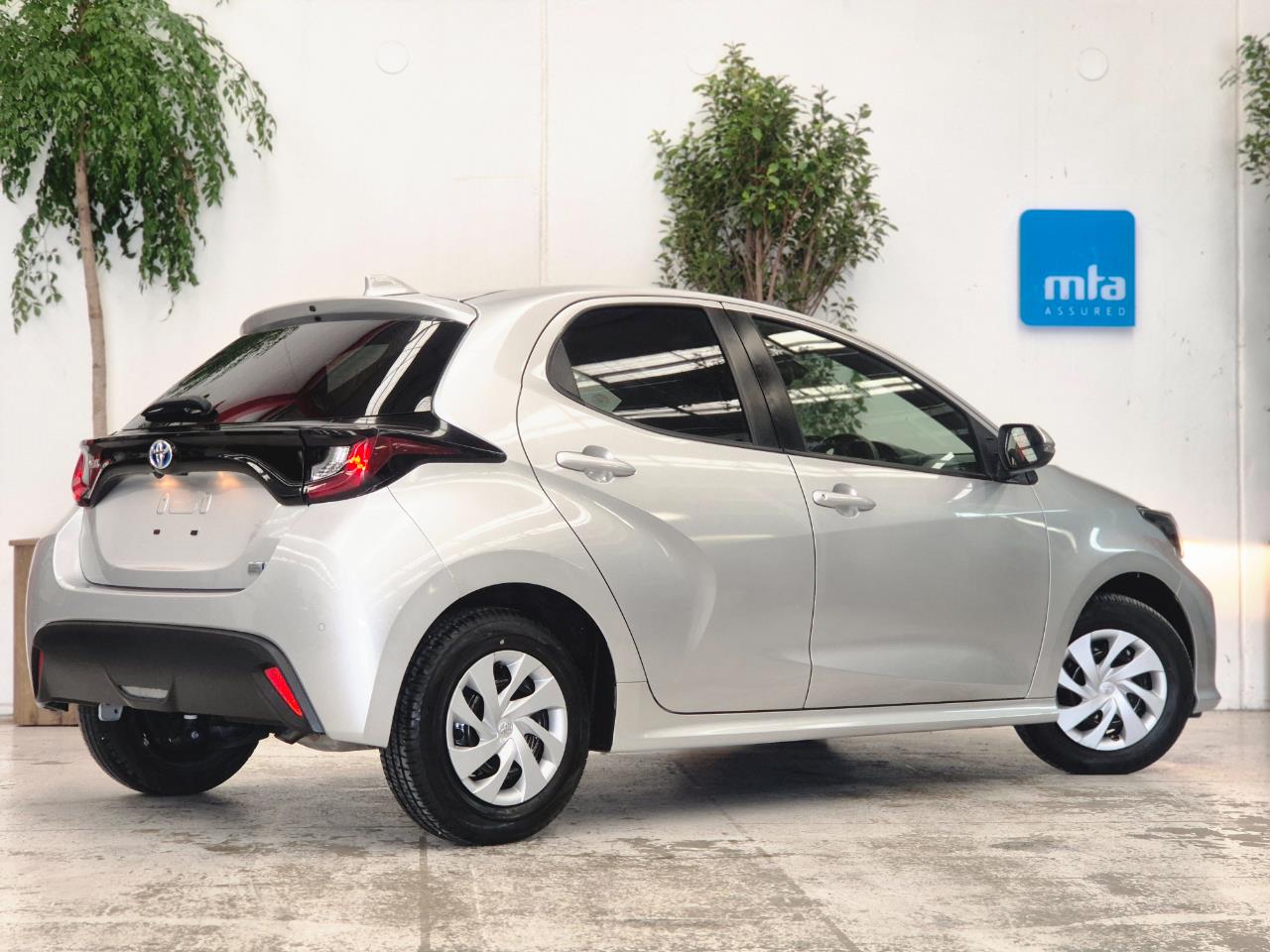 2022 Toyota Yaris thumbnail