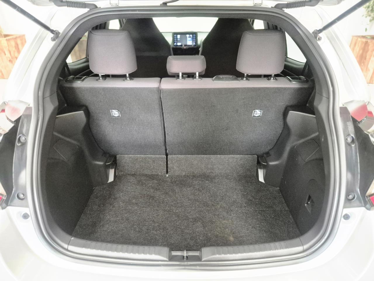 2022 Toyota Yaris thumbnail