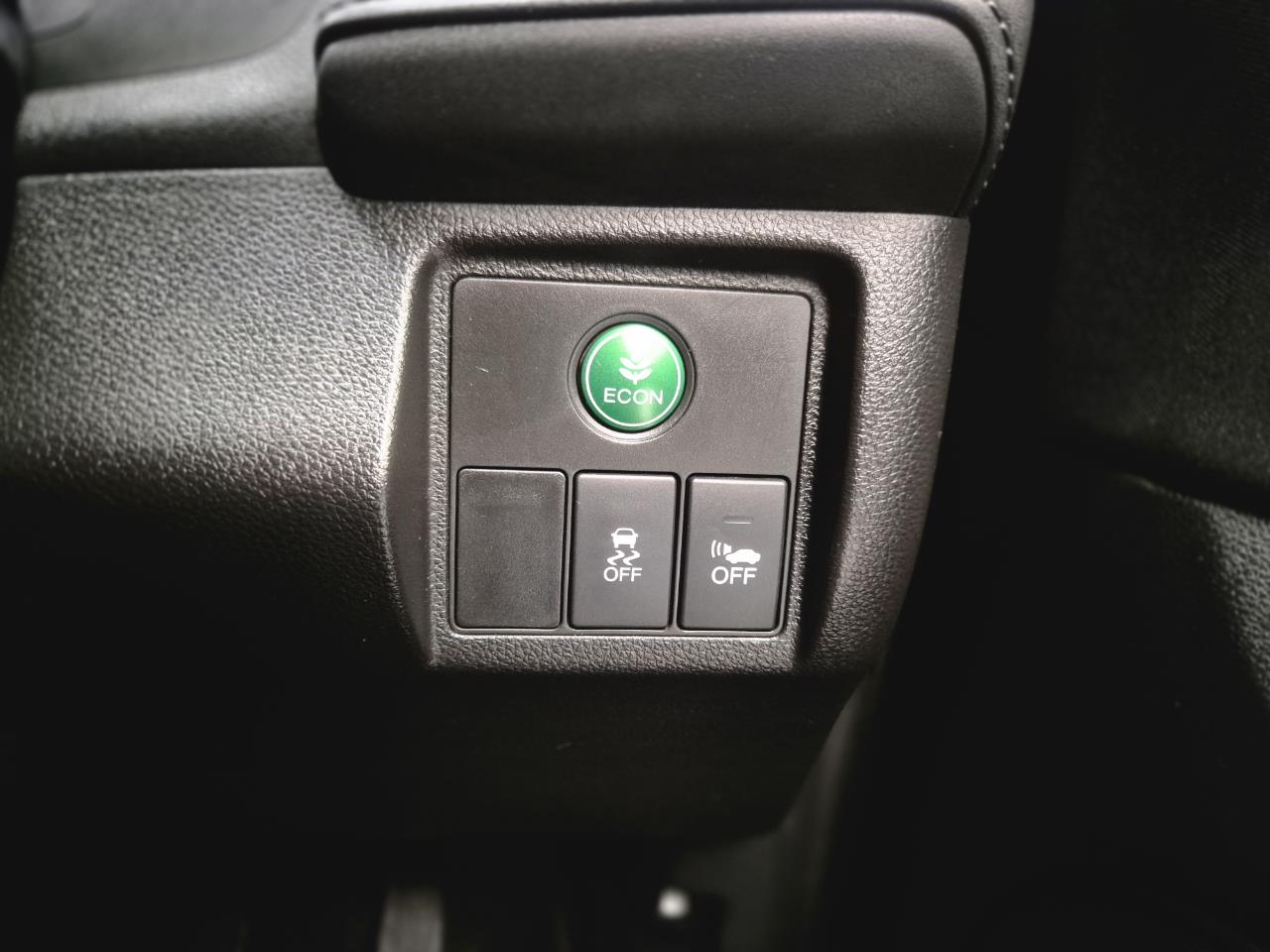 2015 Honda Vezel thumbnail