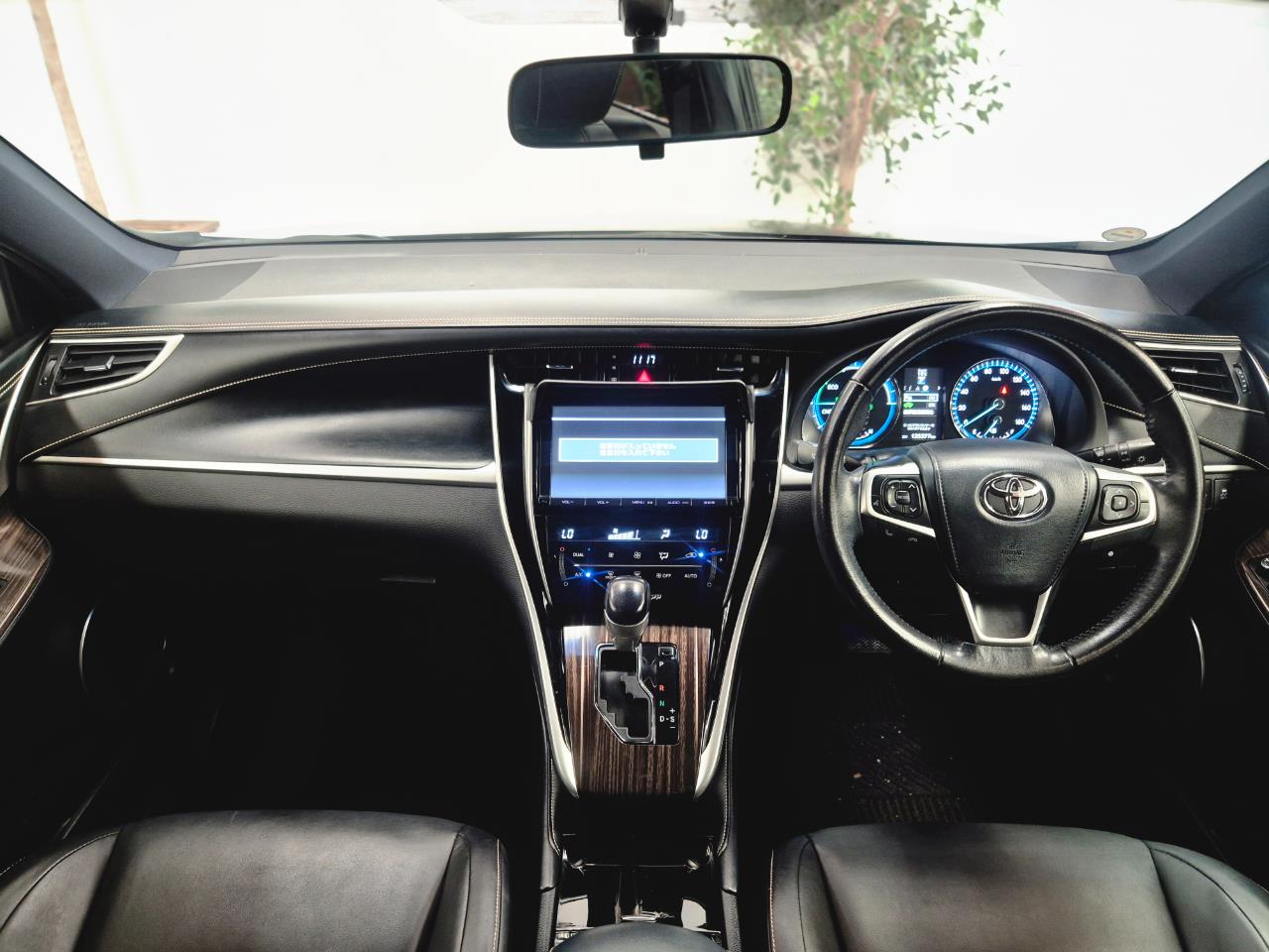 2014 Toyota HARRIER thumbnail