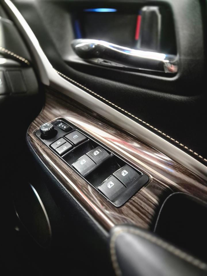 2014 Toyota HARRIER thumbnail