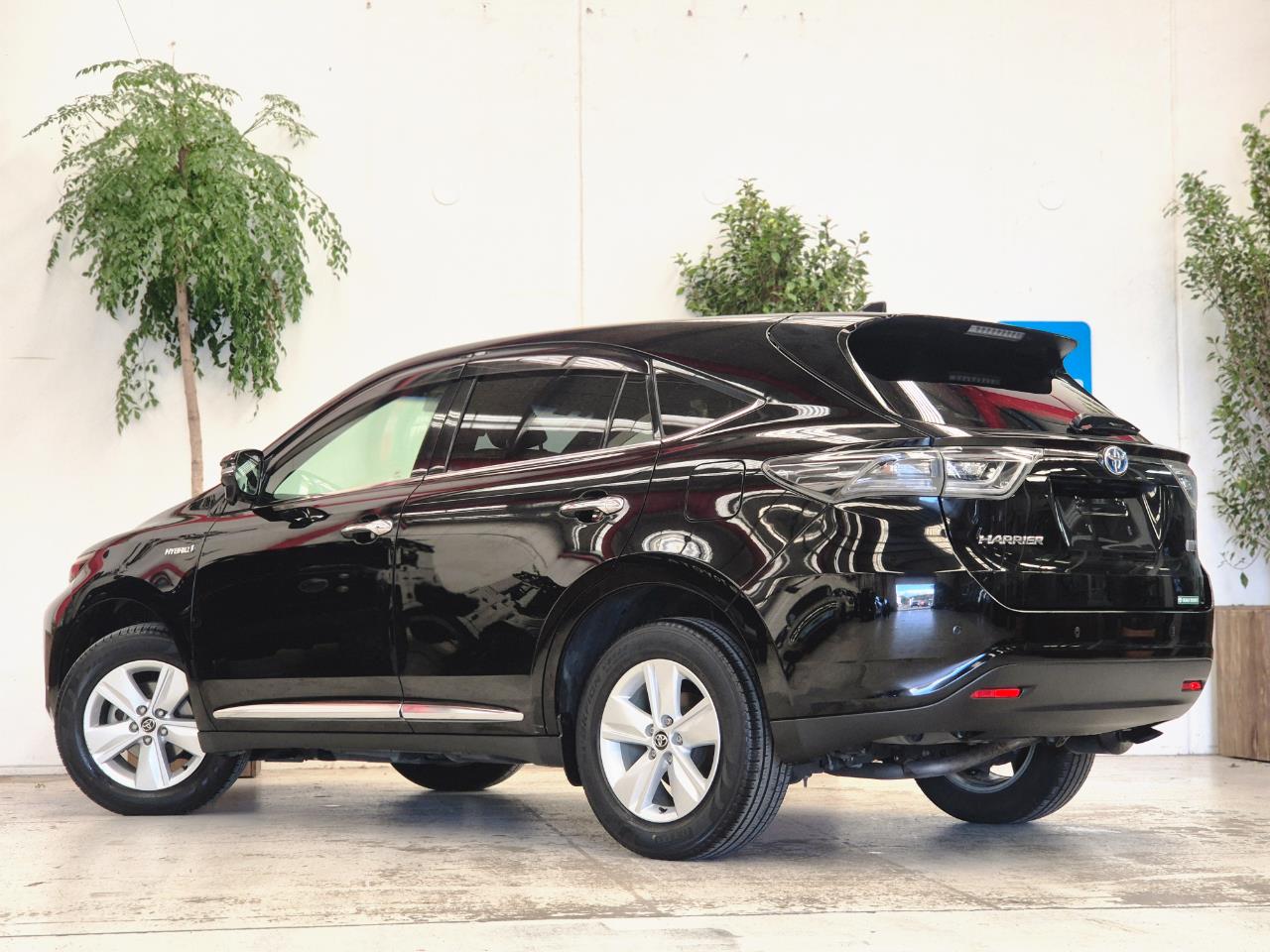 2014 Toyota HARRIER thumbnail