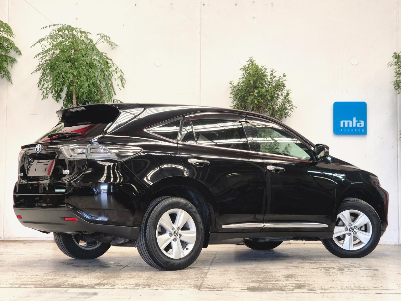 2014 Toyota HARRIER thumbnail