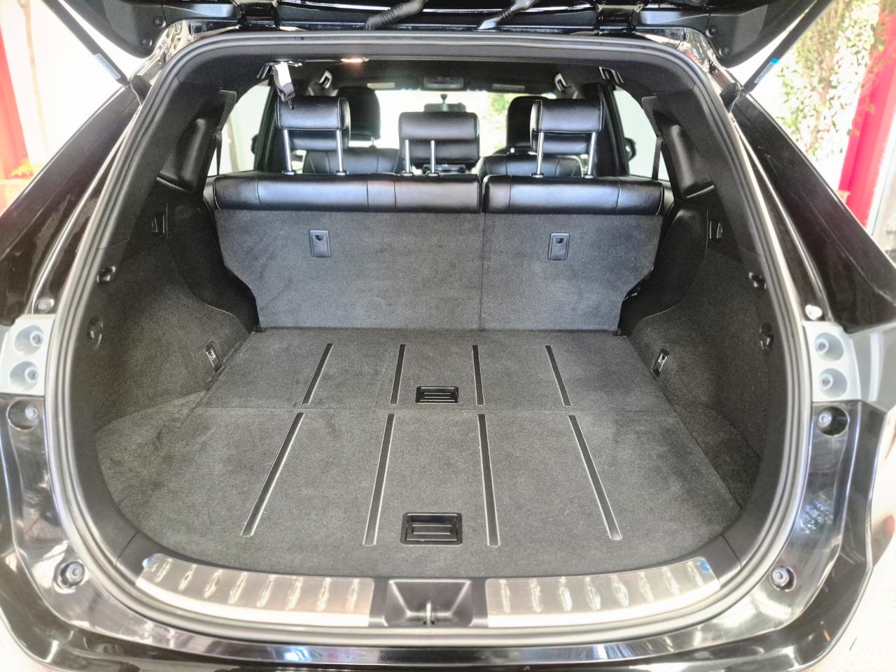 2014 Toyota HARRIER thumbnail