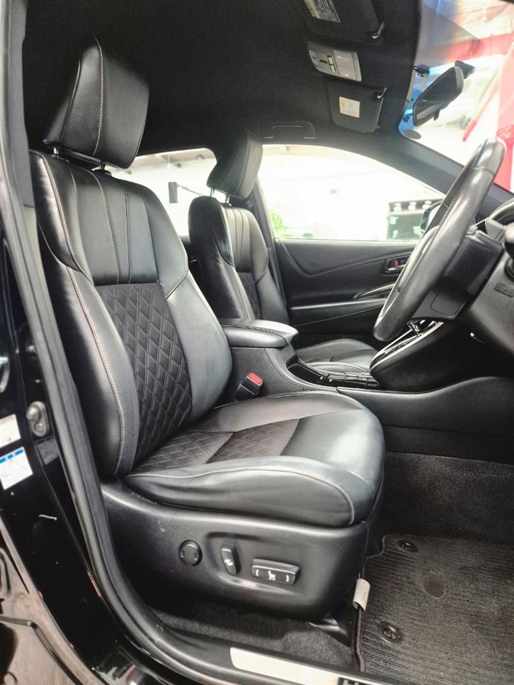 2014 Toyota HARRIER thumbnail