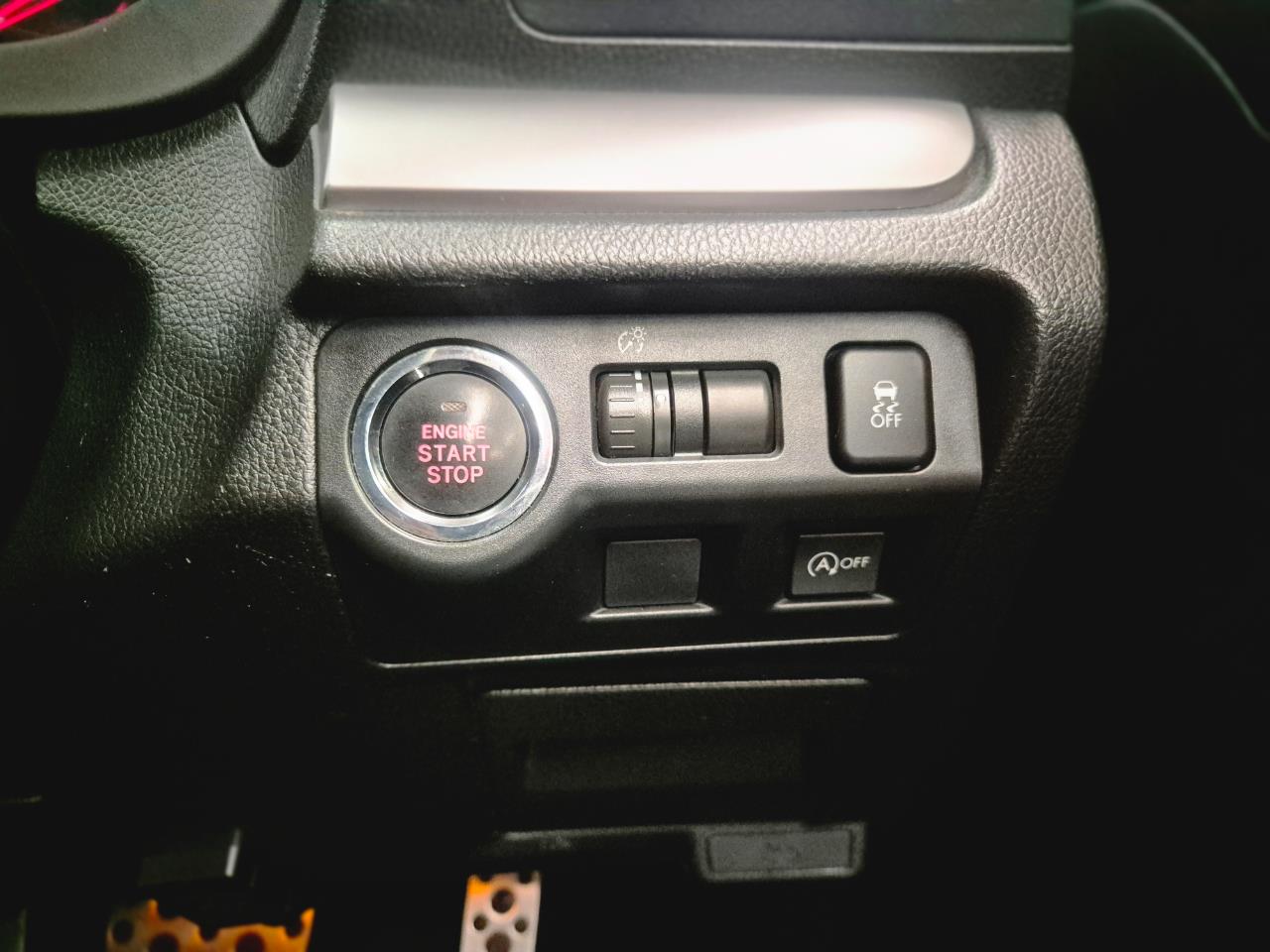2013 Subaru XV thumbnail