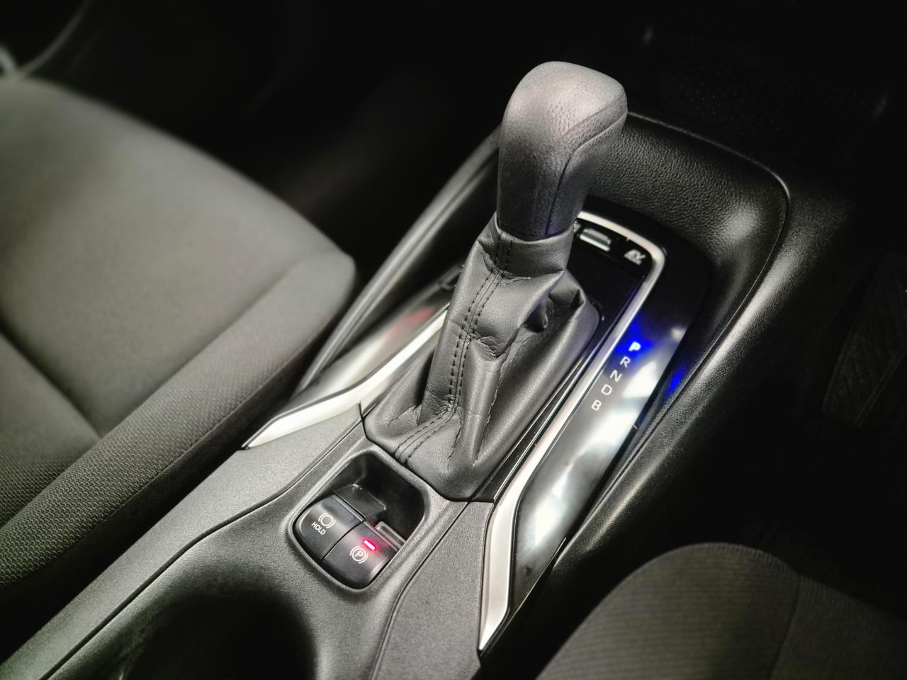 2021 Toyota COROLLA thumbnail