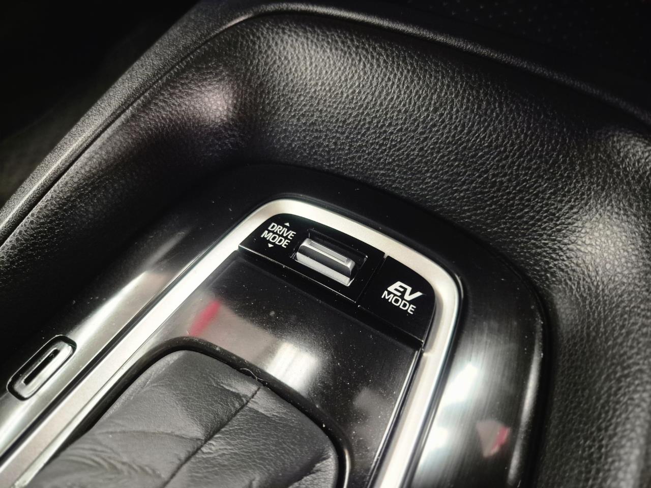 2021 Toyota COROLLA thumbnail