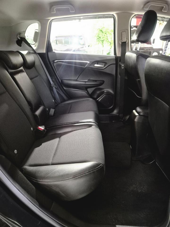 2017 Honda FIT thumbnail