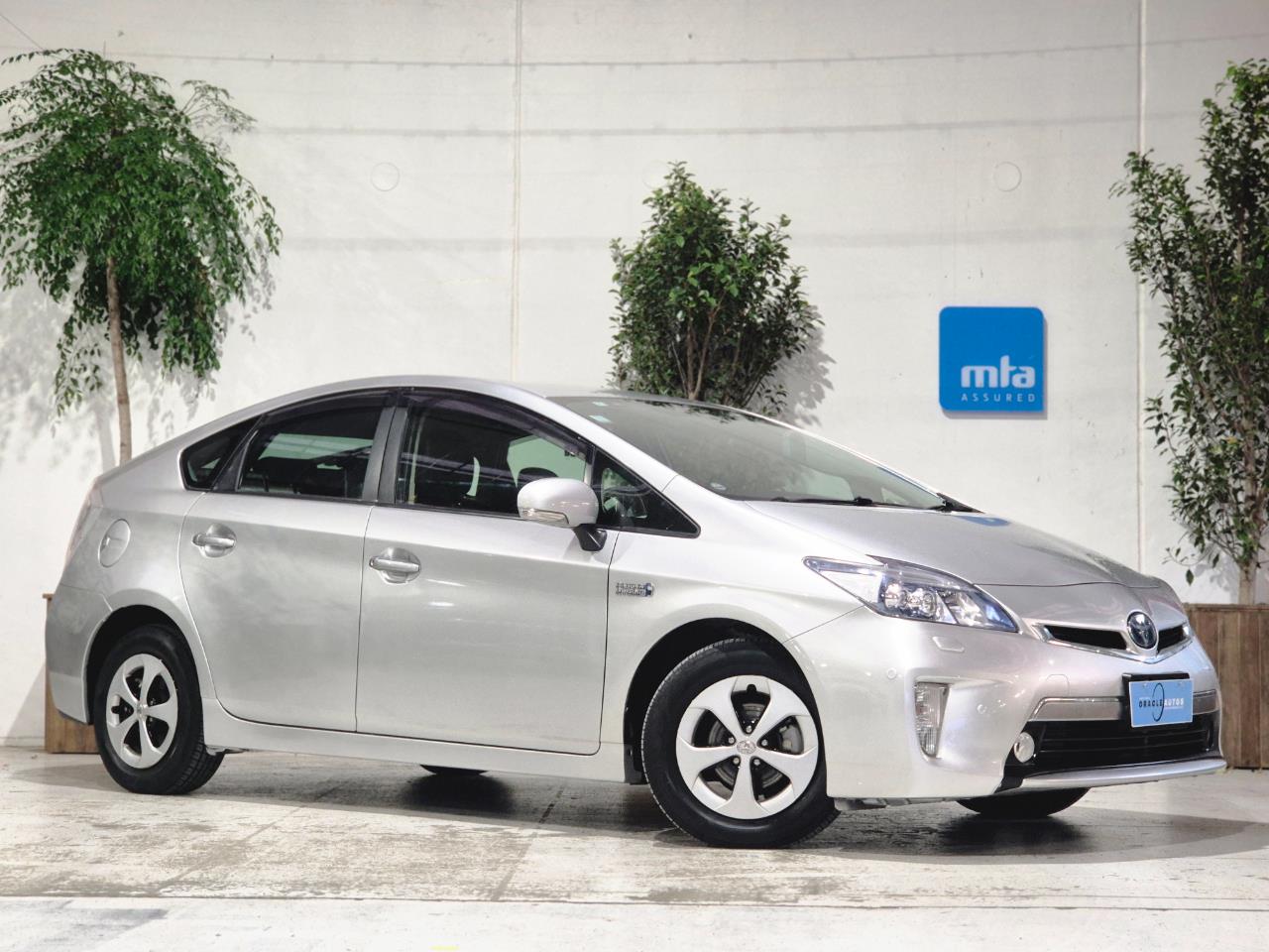 2012 Toyota PRIUS thumbnail