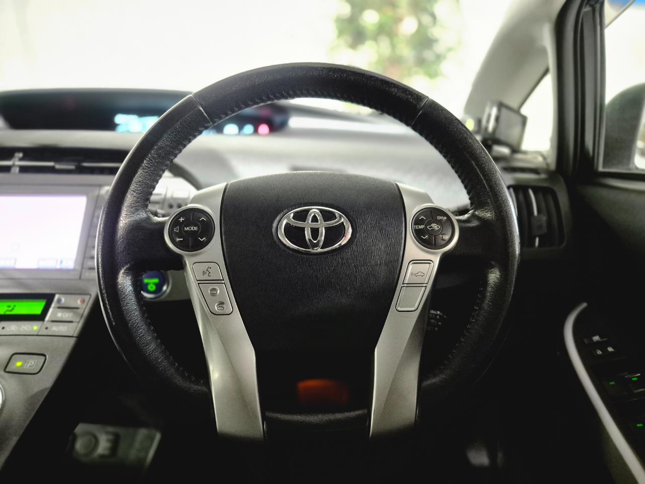 2012 Toyota PRIUS thumbnail