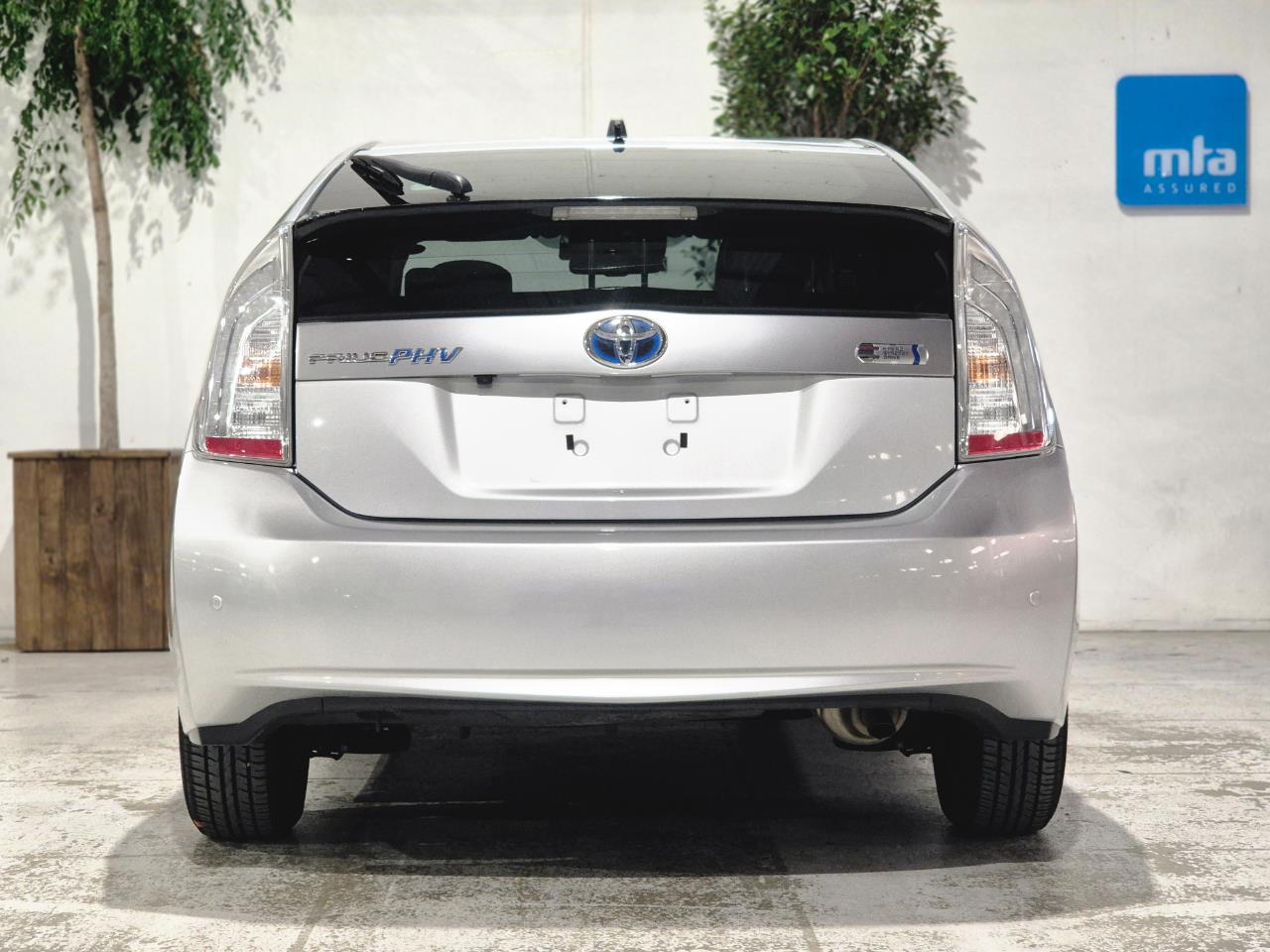 2012 Toyota PRIUS thumbnail