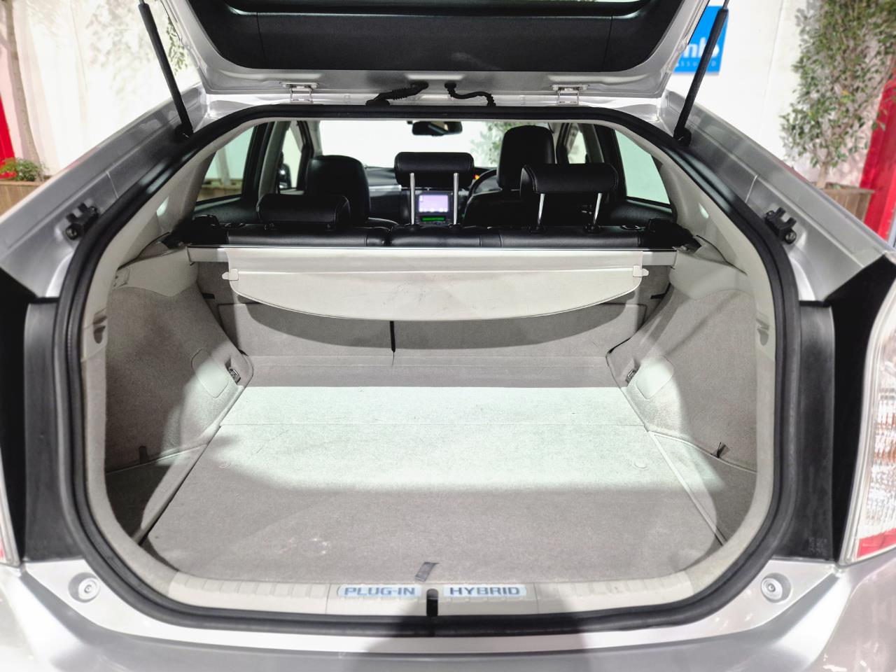 2012 Toyota PRIUS thumbnail