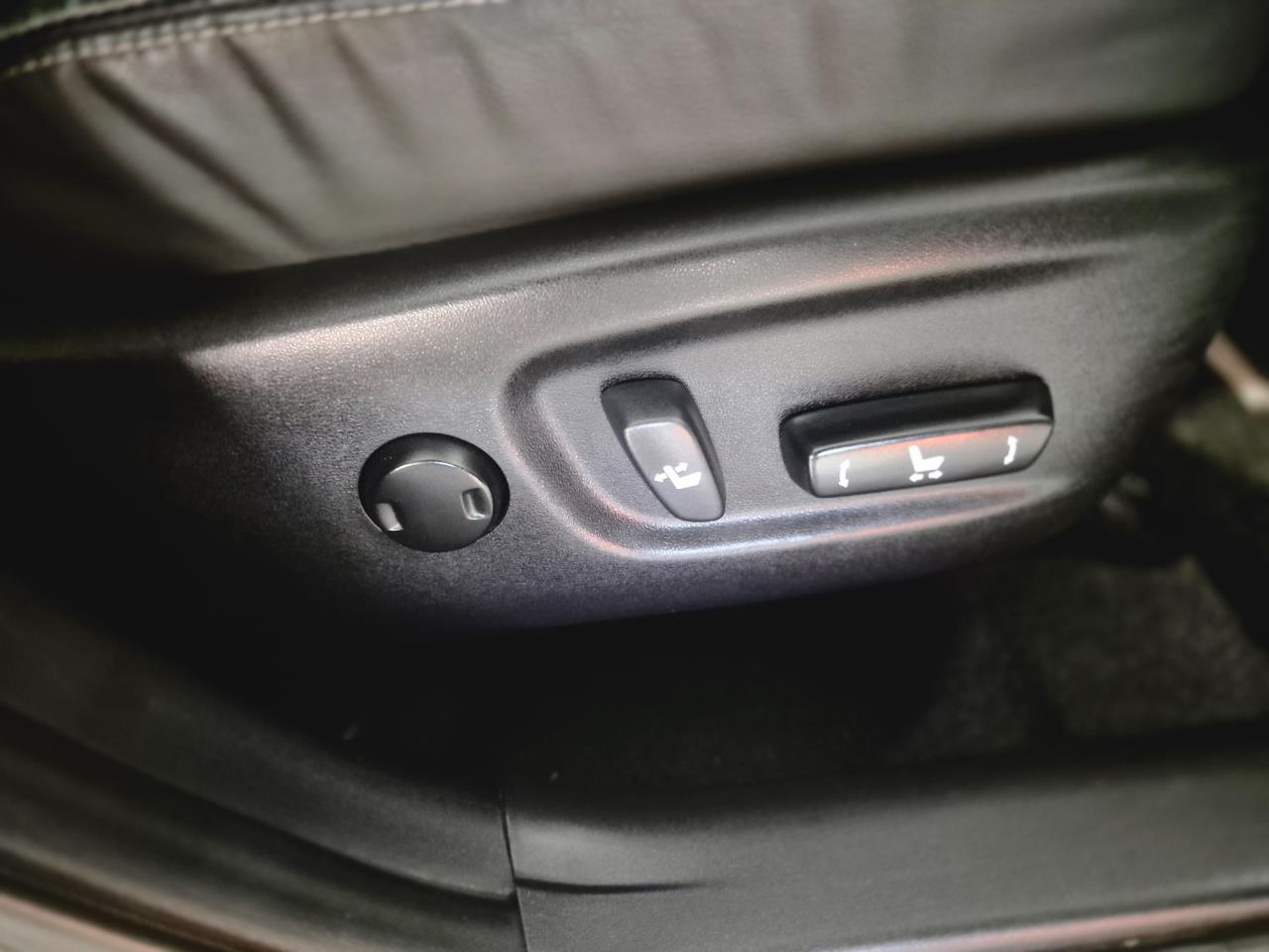 2012 Toyota PRIUS thumbnail