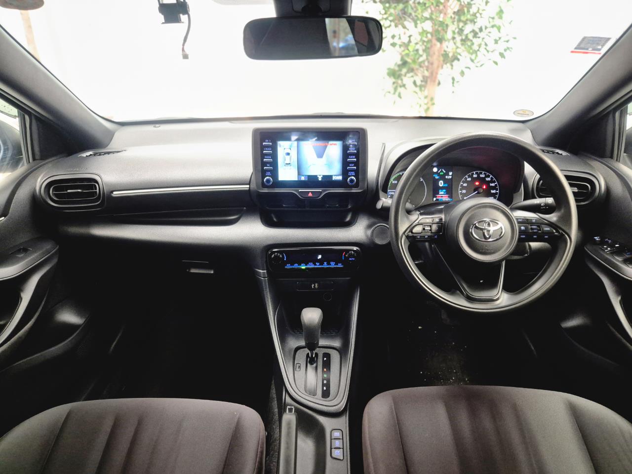 2021 Toyota Yaris thumbnail