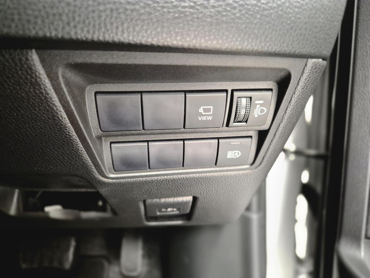 2021 Toyota Yaris thumbnail