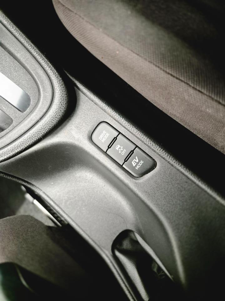2021 Toyota Yaris thumbnail