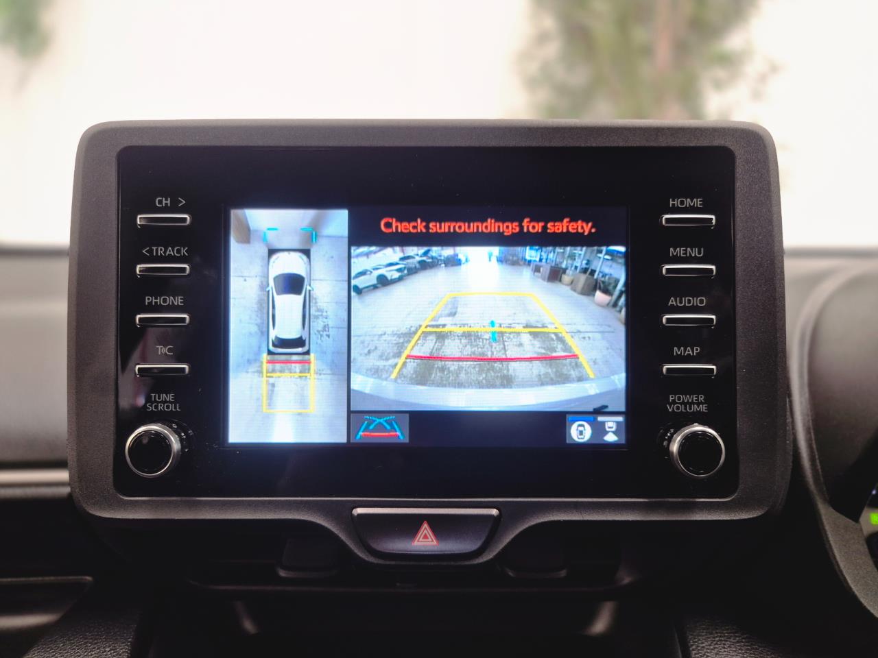 2021 Toyota Yaris thumbnail