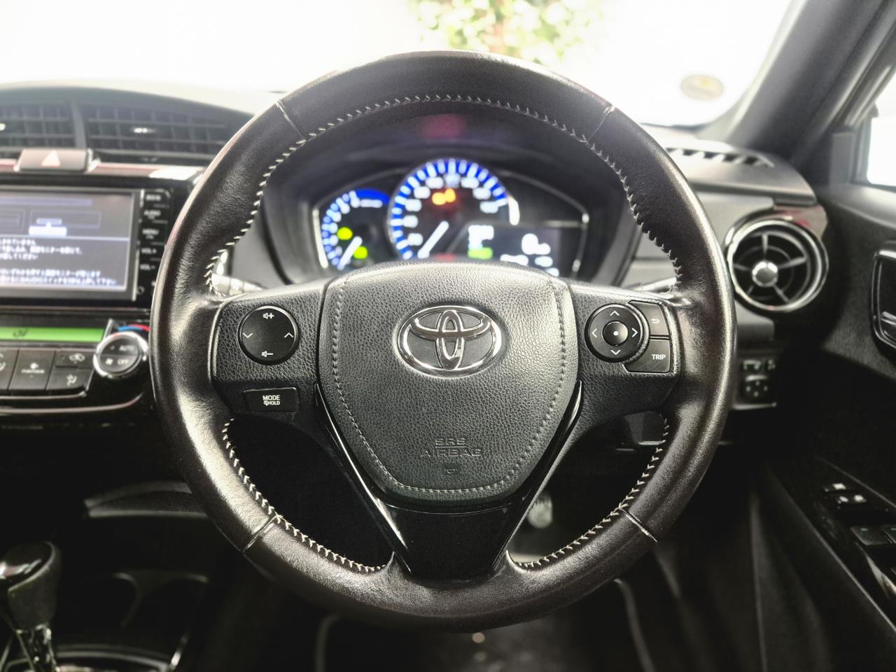 2016 Toyota COROLLA thumbnail