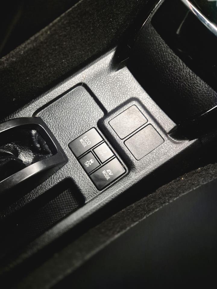 2016 Toyota COROLLA thumbnail