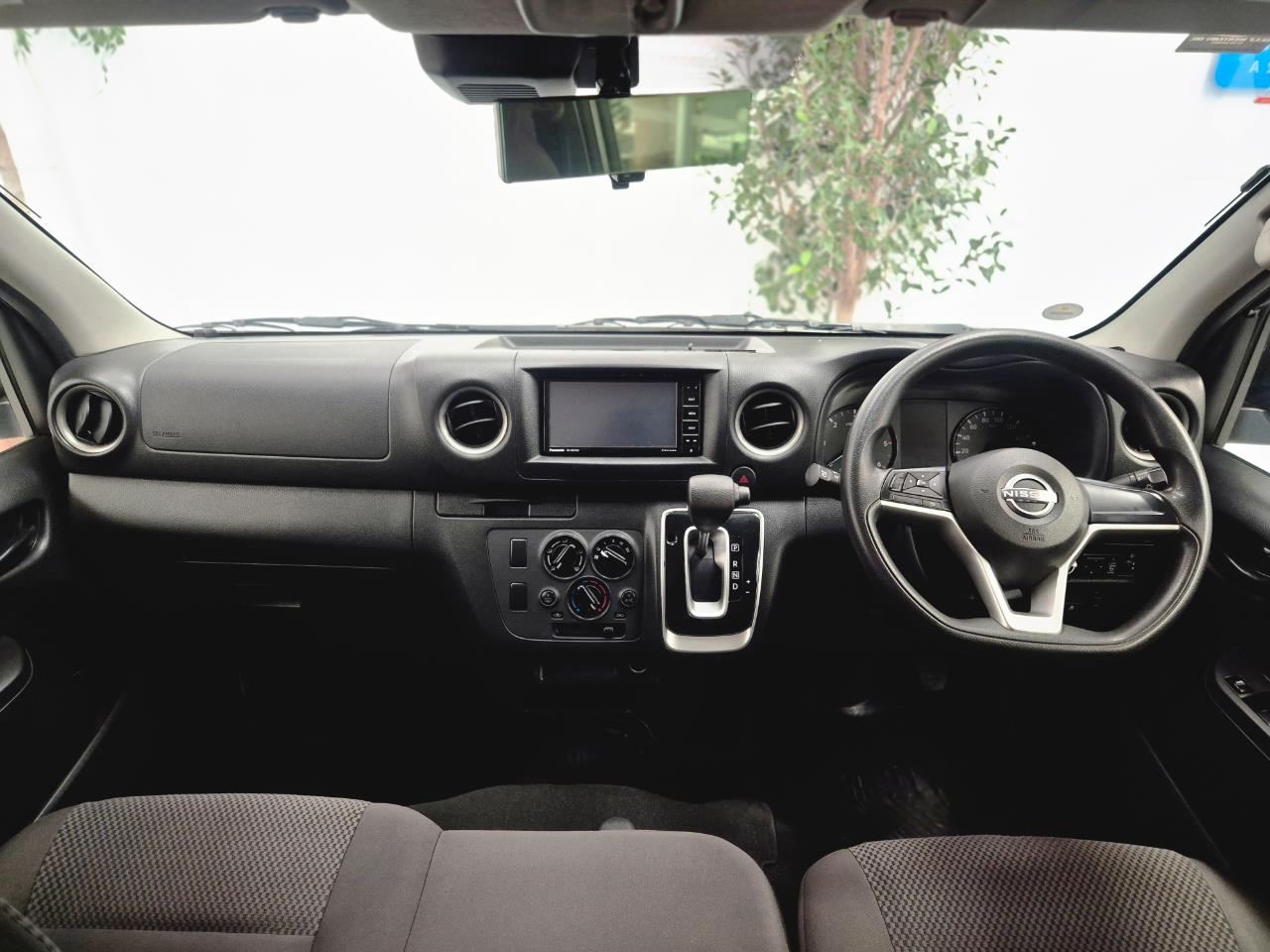2022 Nissan CARAVAN thumbnail
