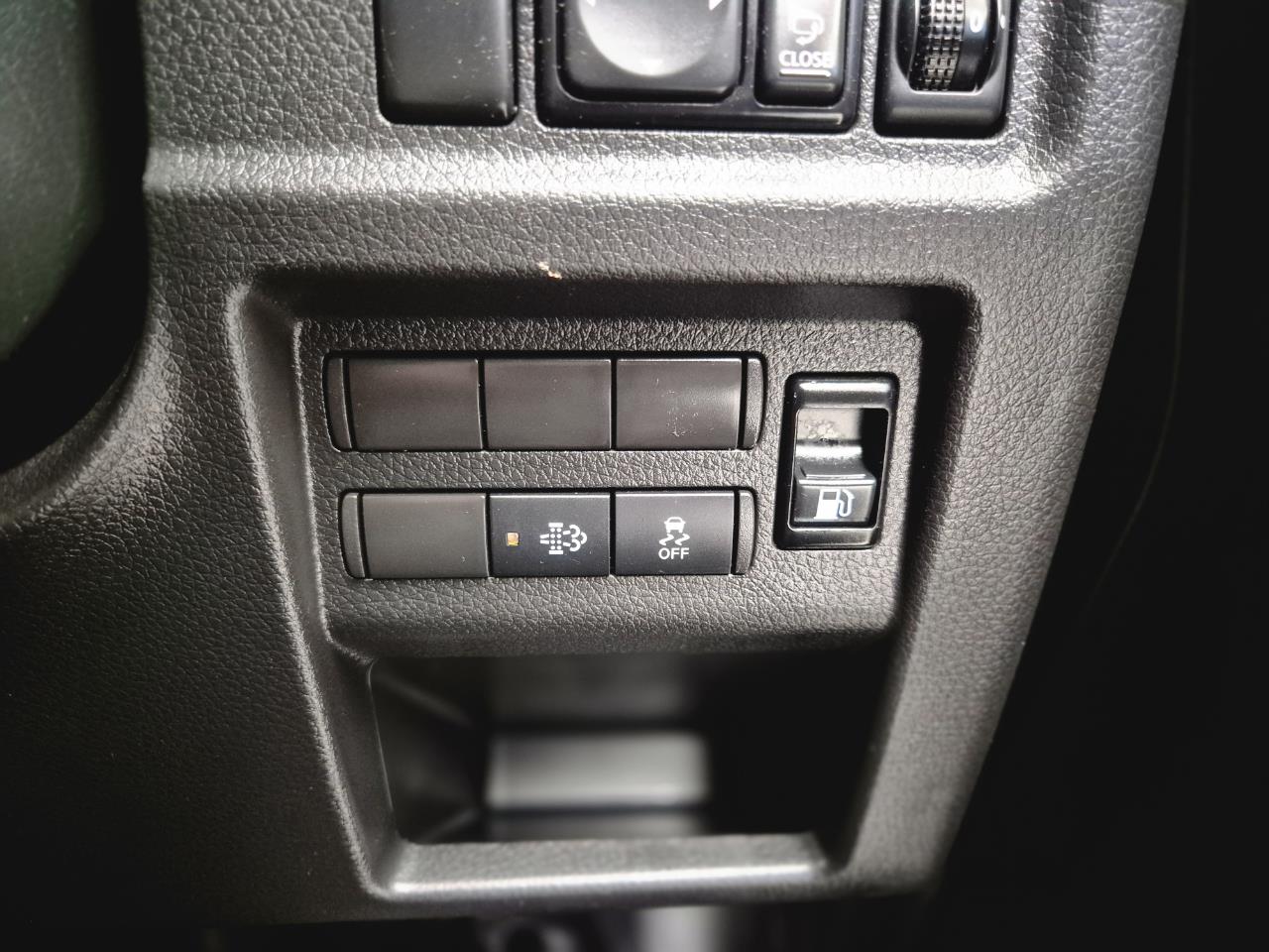 2022 Nissan CARAVAN thumbnail